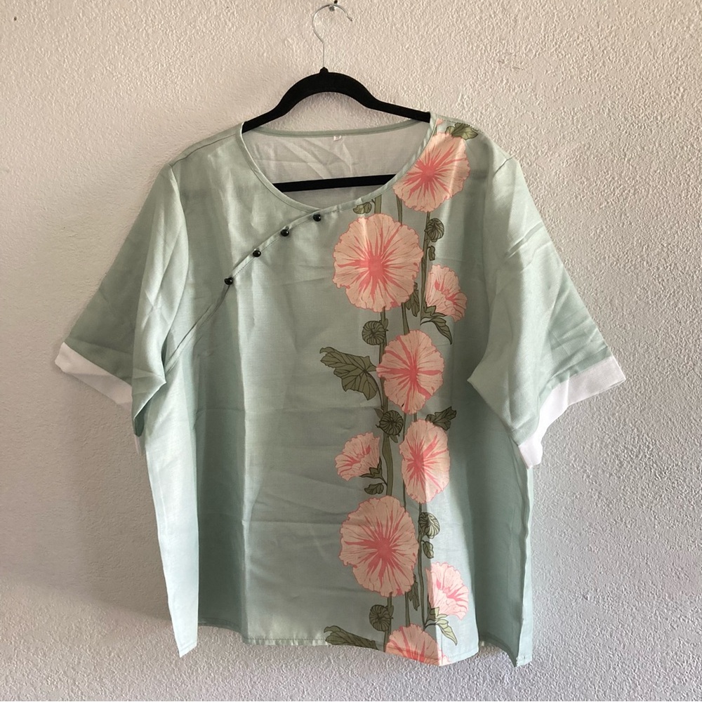 Beautiful short sleeve top